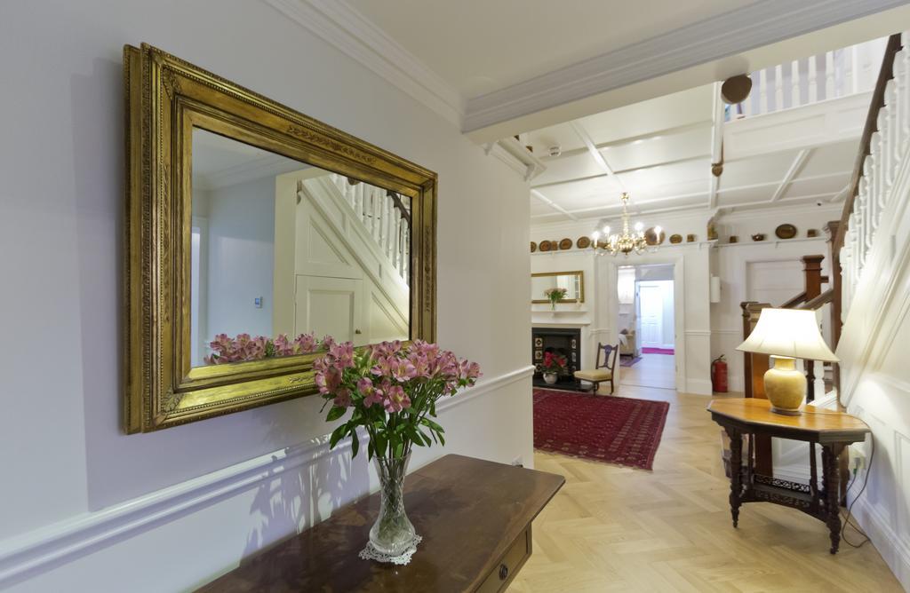 Ditton Lodge Кингстон на Темзе Экстерьер фото